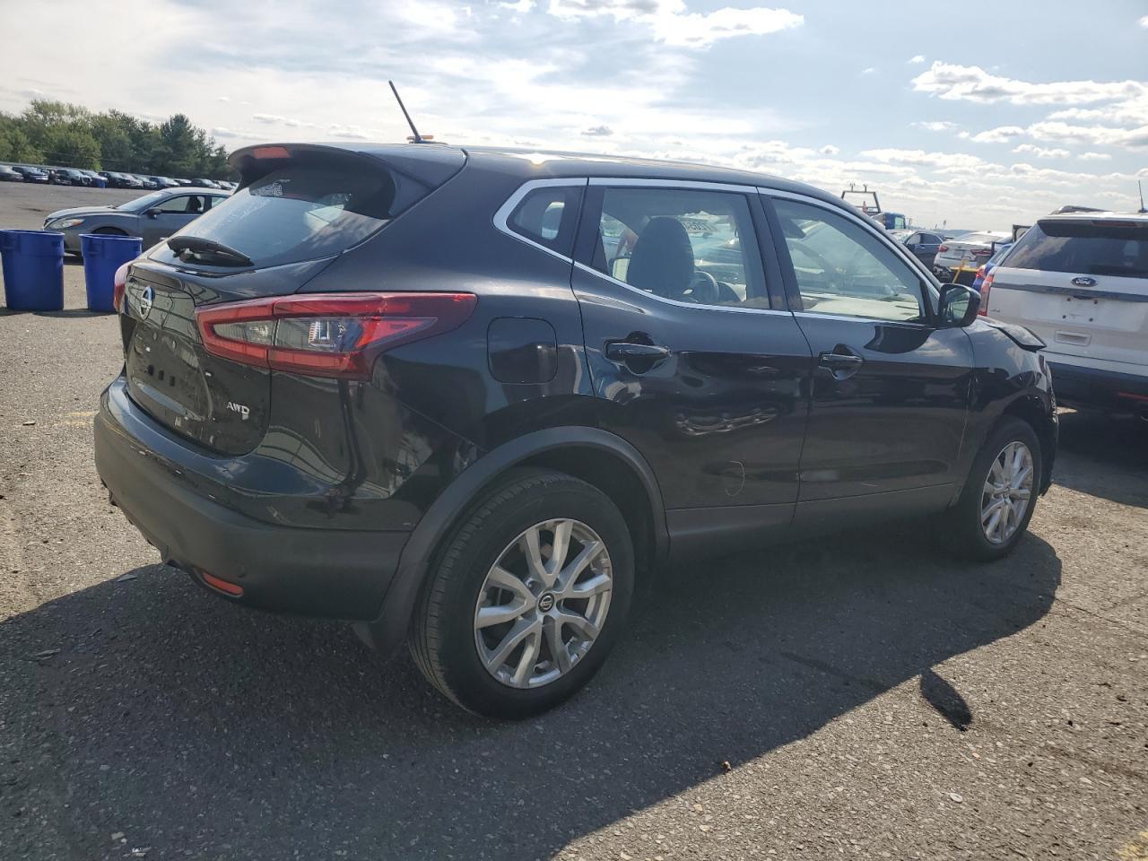 2022 Nissan Rogue Sport S - Фото 3