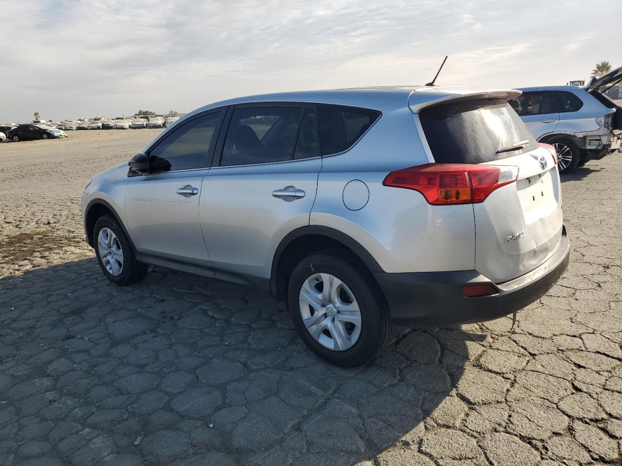 2015 Toyota Rav4 Le - Фото 2