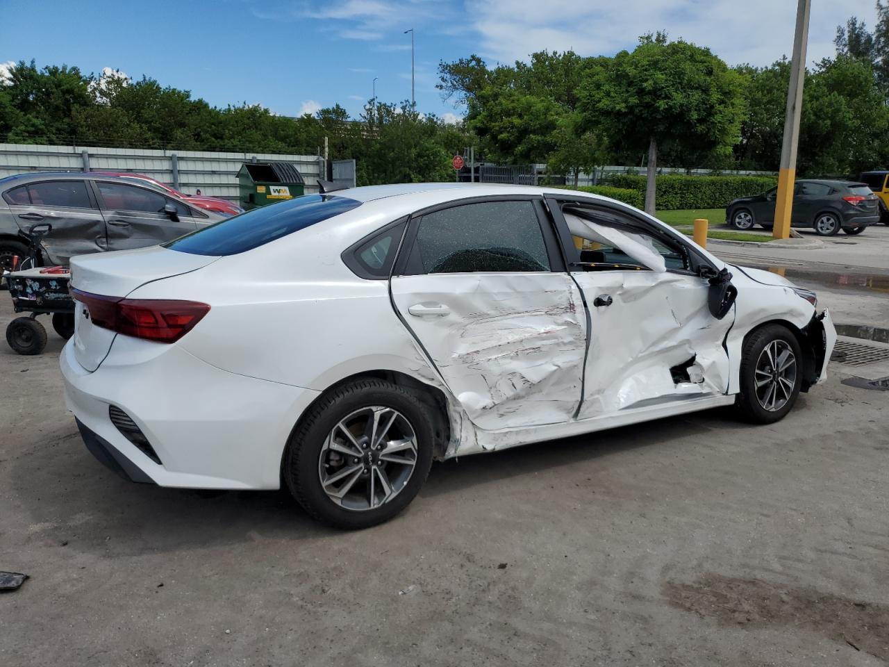 2024 Kia Forte Lx - Фото 3