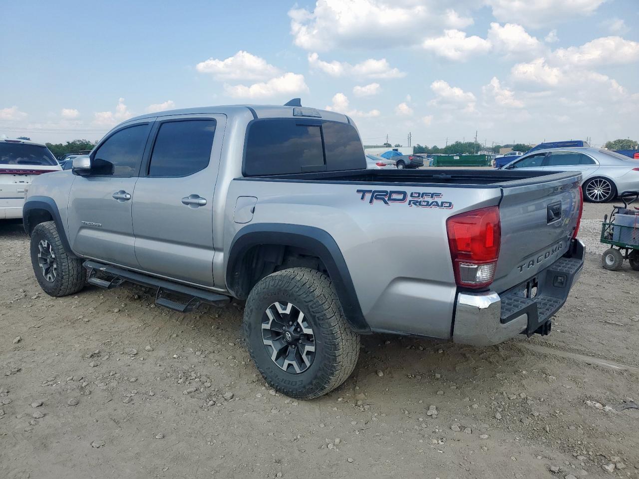 2017 Toyota Tacoma Double Cab - Фото 2