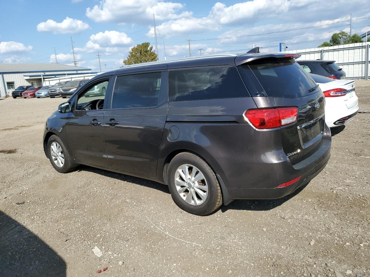 2015 Kia Sedona Lx - Фото 2