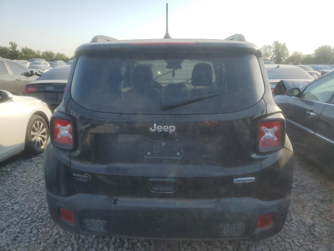 2019 Jeep Renegade Latitude - Image 6