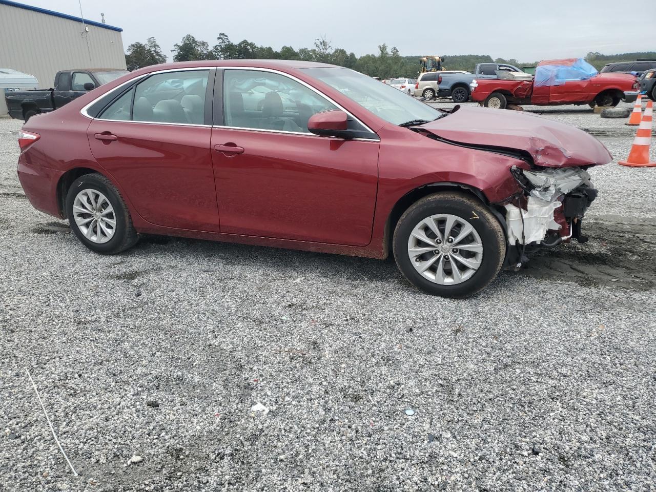 2017 Toyota Camry Le - Image 4