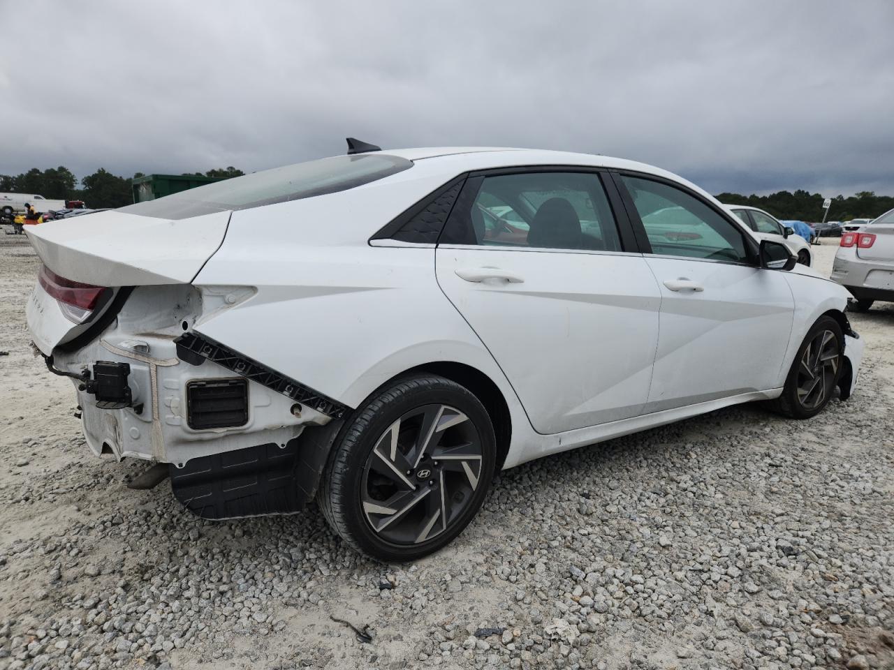 2024 Hyundai Elantra Limited - Фото 3