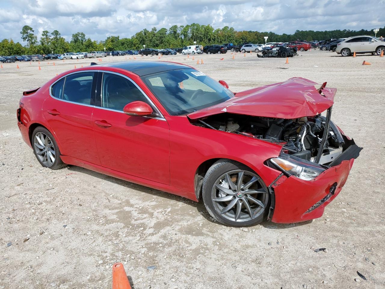 2017 Alfa Romeo Giulia - Фото 4