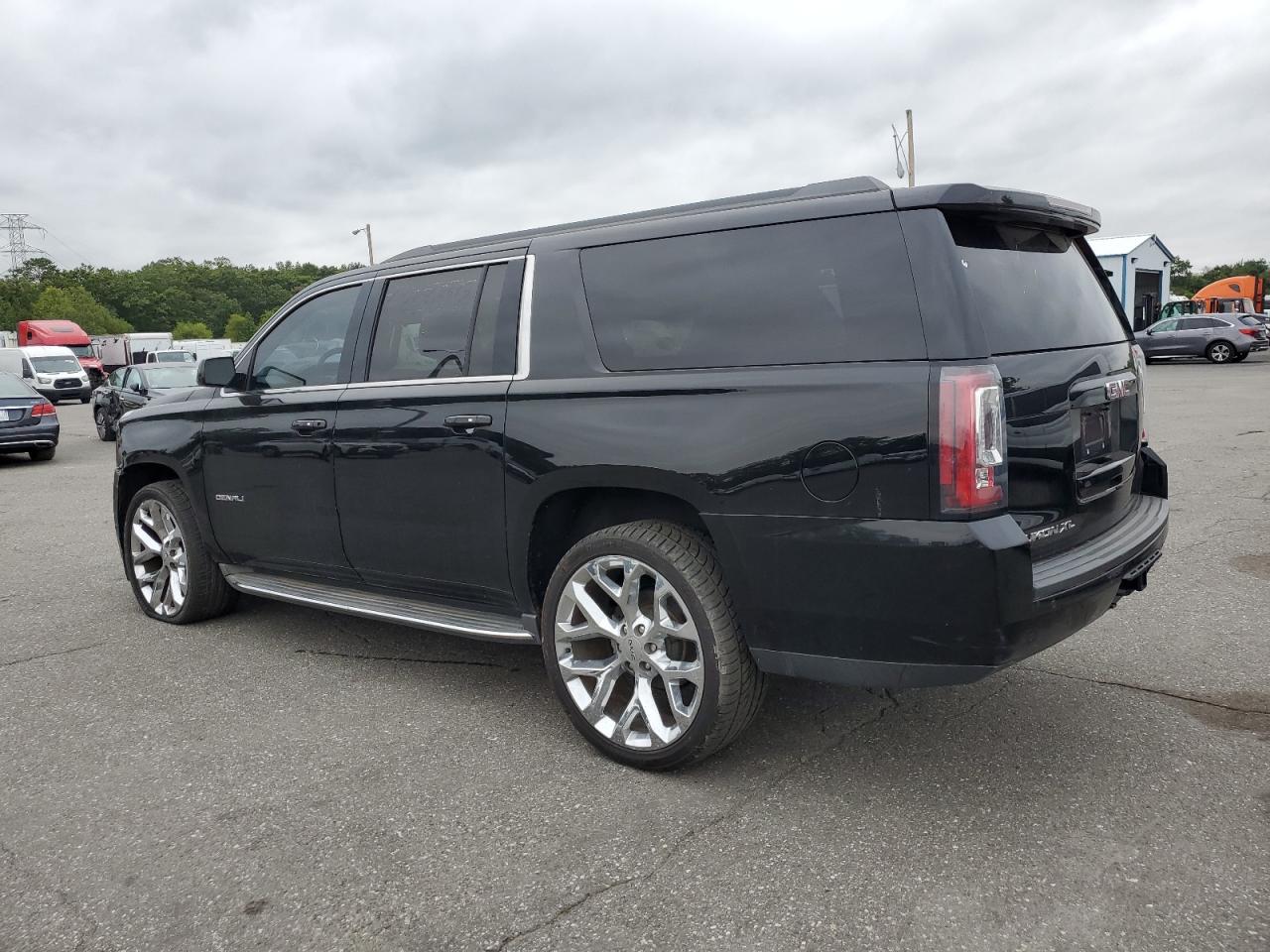 2015 GMC Yukon Xl K1500 Slt - Фото 2