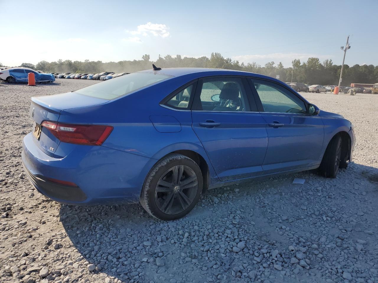 2022 Volkswagen Jetta Se - Image 3