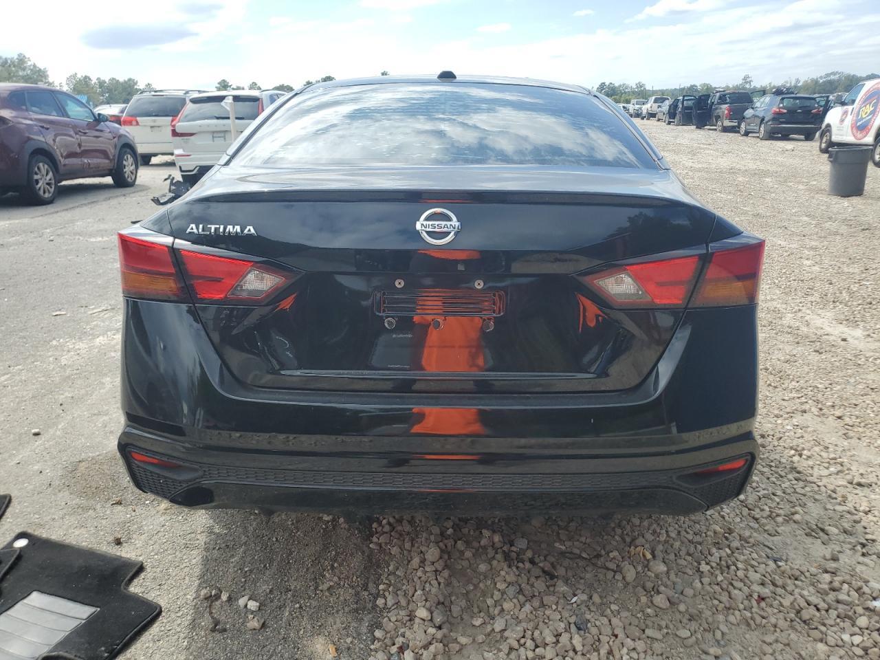 2020 Nissan Altima S - Фото 6