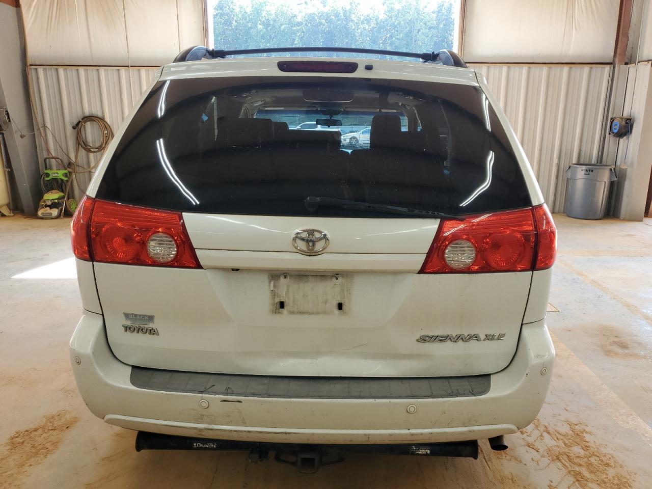 2010 Toyota Sienna Xle - Image 6