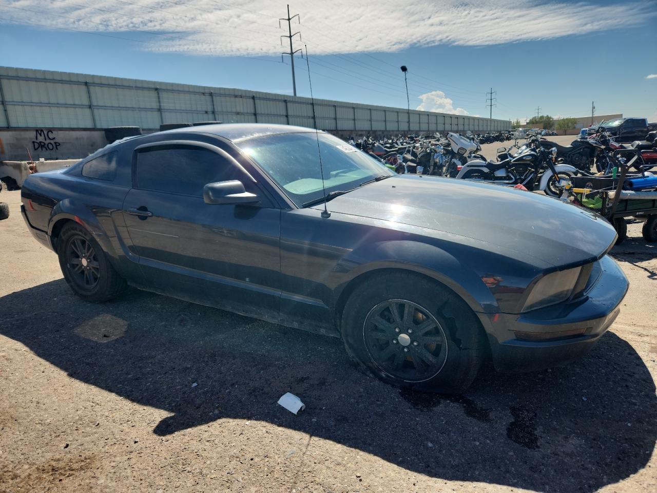 2007 Ford Mustang - Image 4