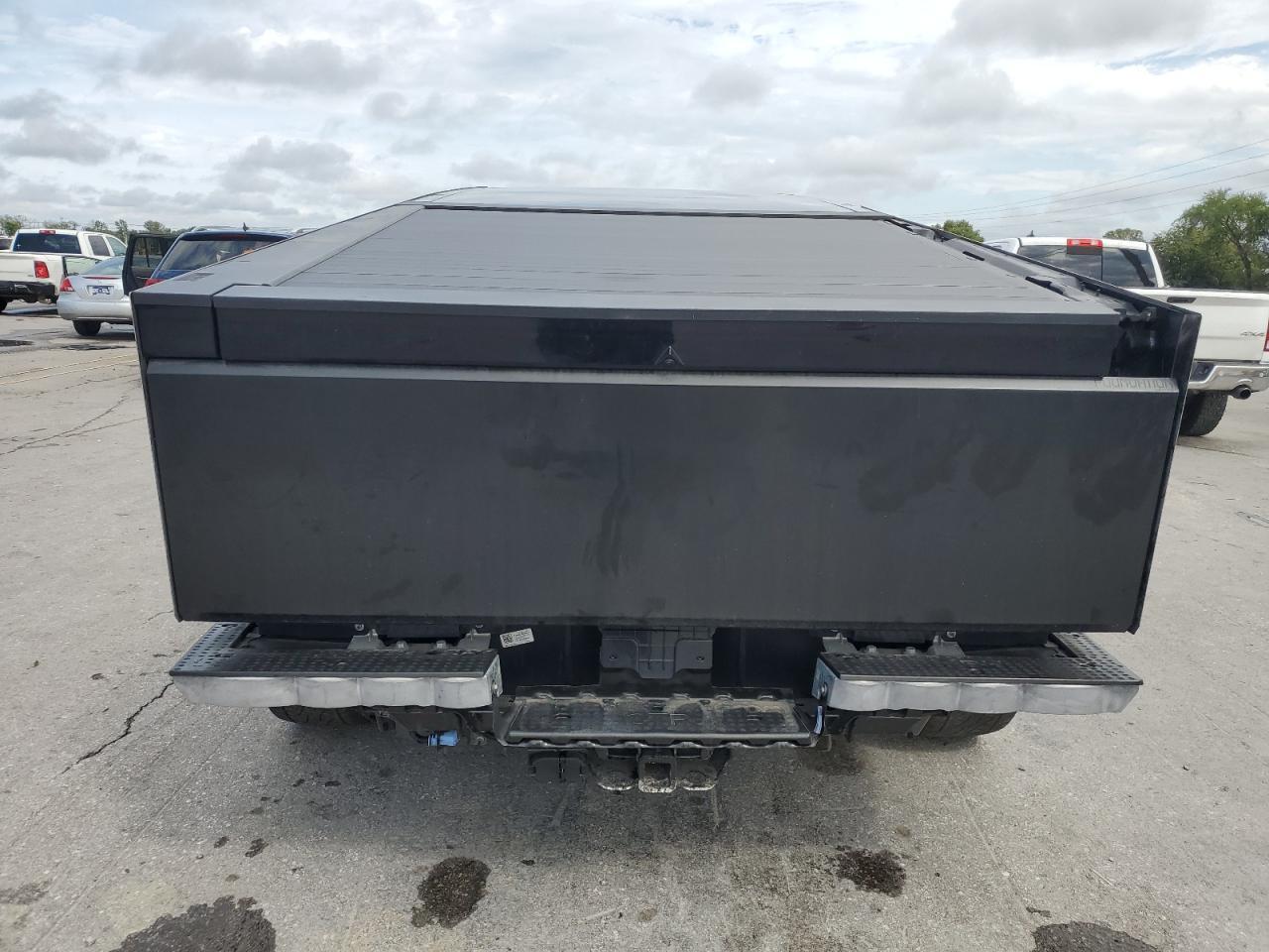 2024 Tesla Cybertruck - Фото 6