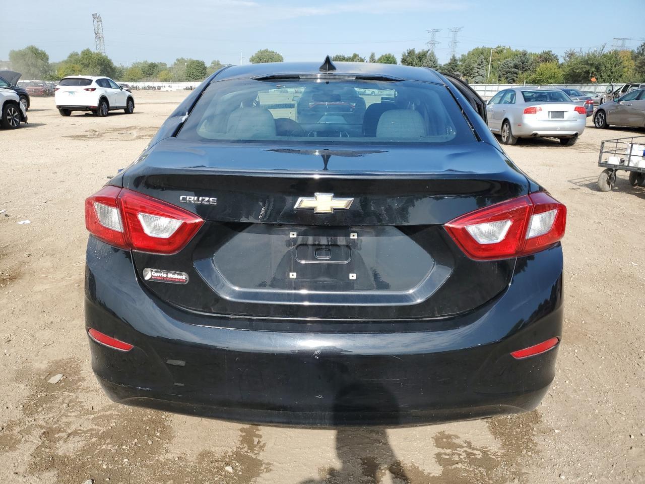 2019 Chevrolet Cruze Ls - Image 6