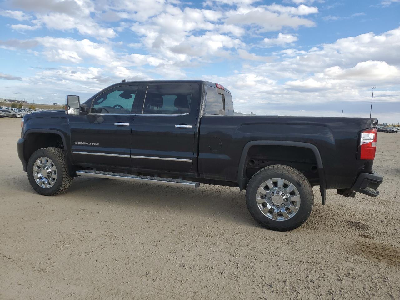 2015 GMC Sierra K2500 Denali - Фото 2