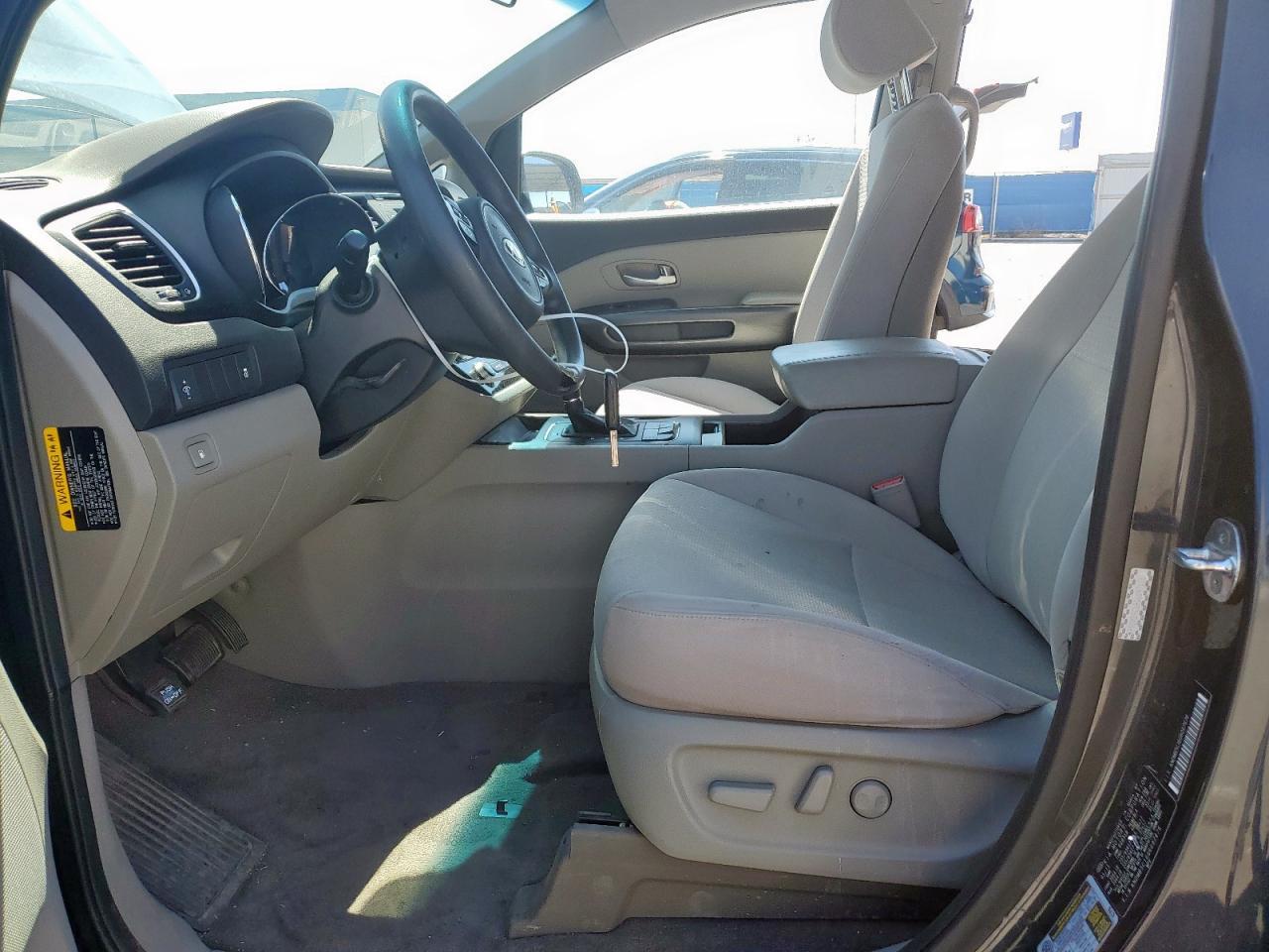 2016 Kia Sedona Lx - Фото 7