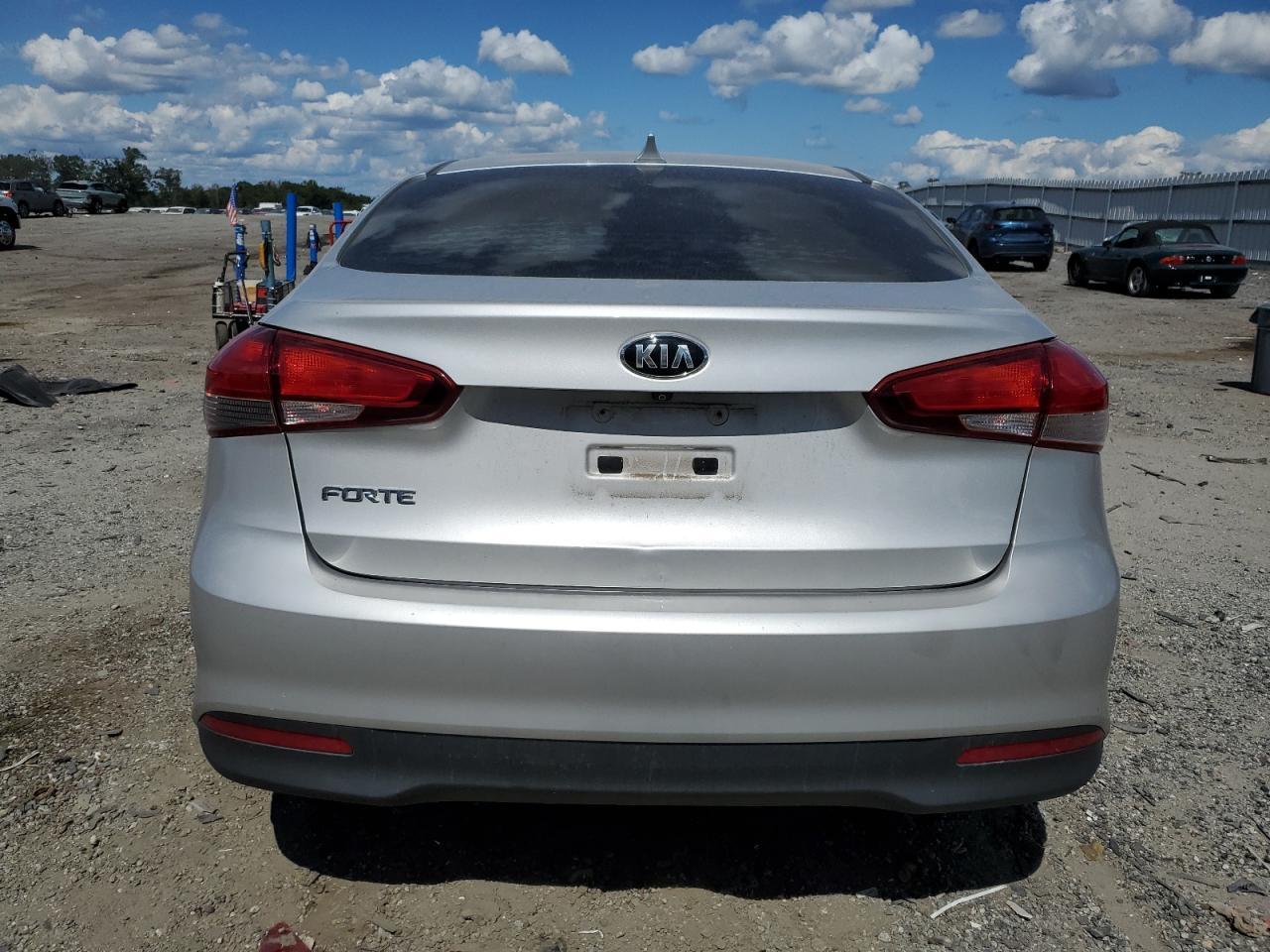 2017 Kia Forte Lx - Фото 6