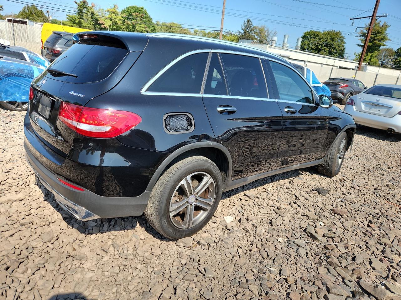 2017 Mercedes-Benz Glc 300 4Matic - Фото 3