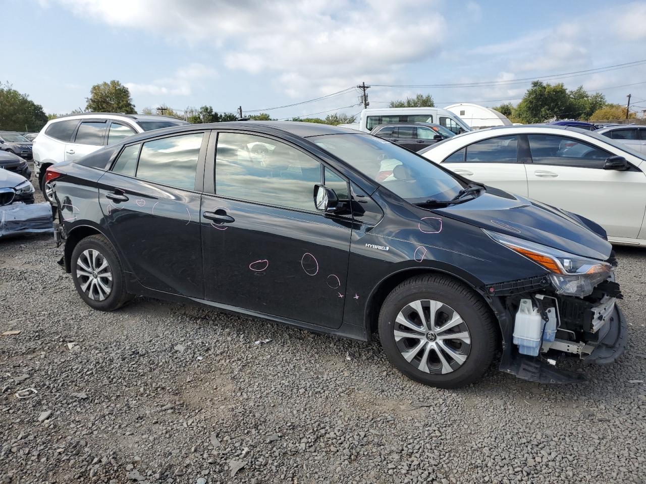 2020 Toyota Prius Le - Image 4