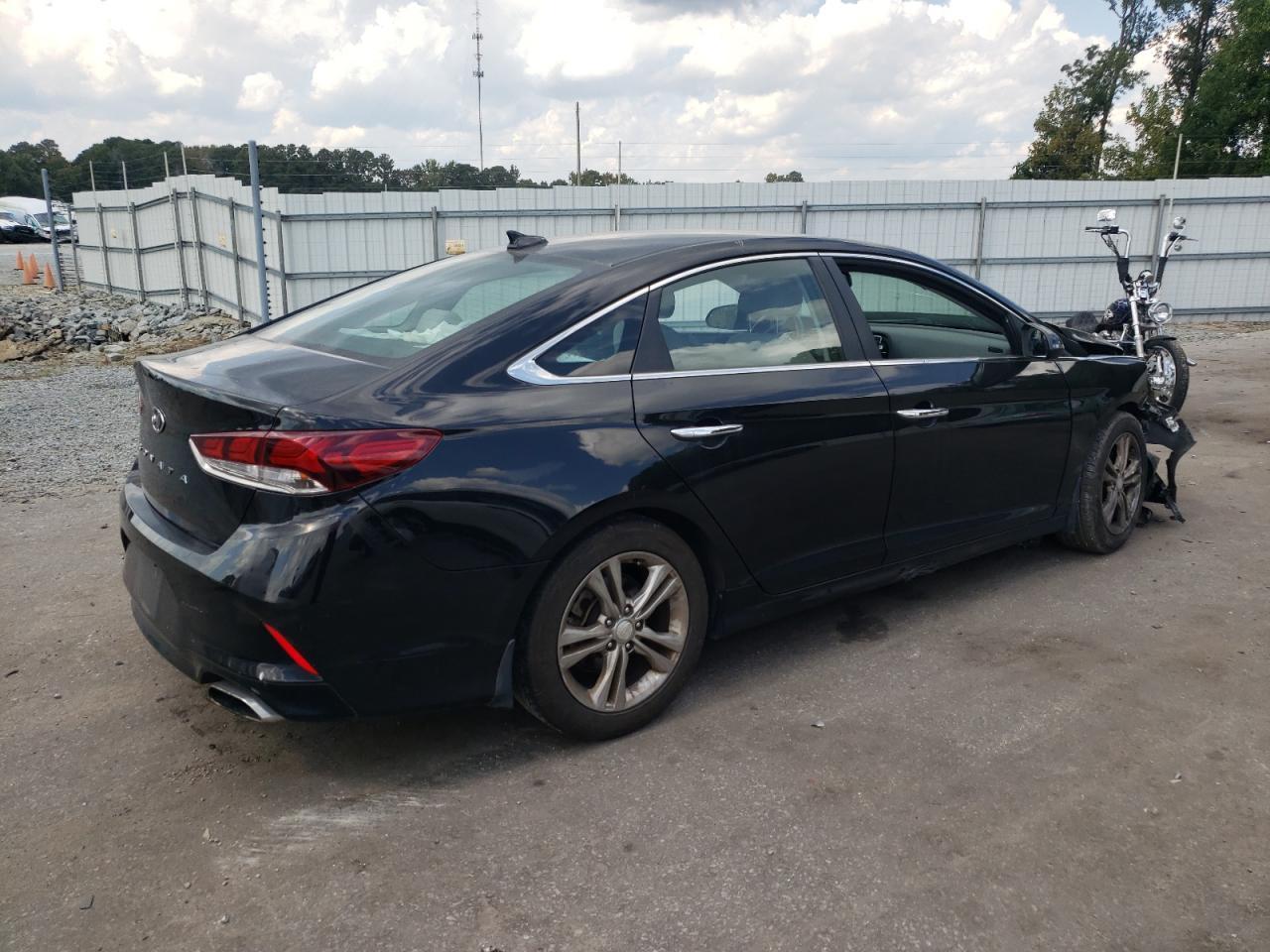 2018 Hyundai Sonata Sport - Image 3