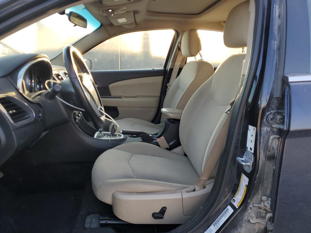 2011 Chrysler 200 Touring - Фото 7