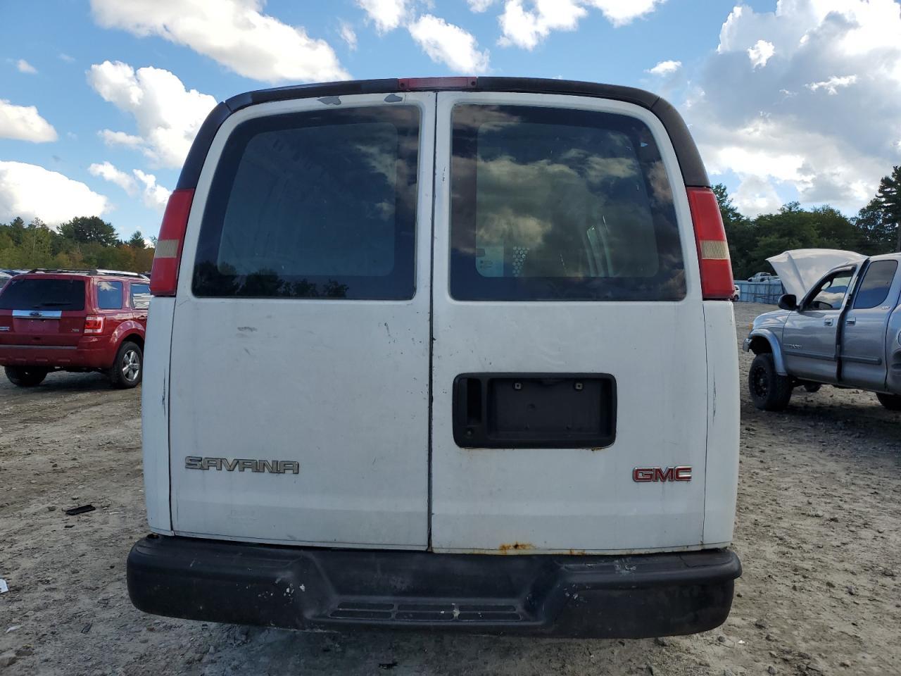 2007 GMC Savana G2500 - Image 6
