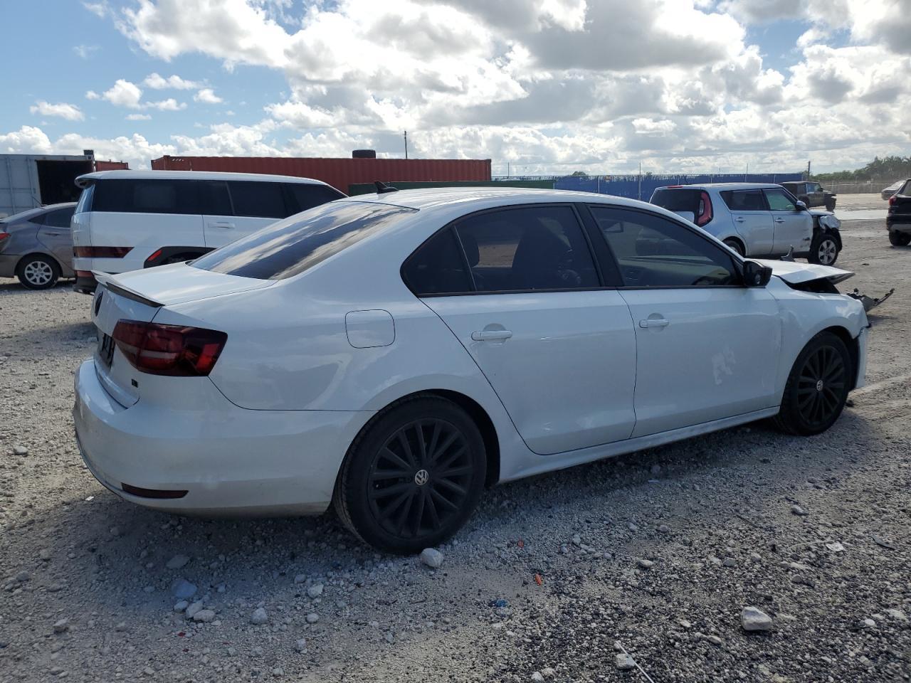 2016 Volkswagen Jetta Sport - Фото 3