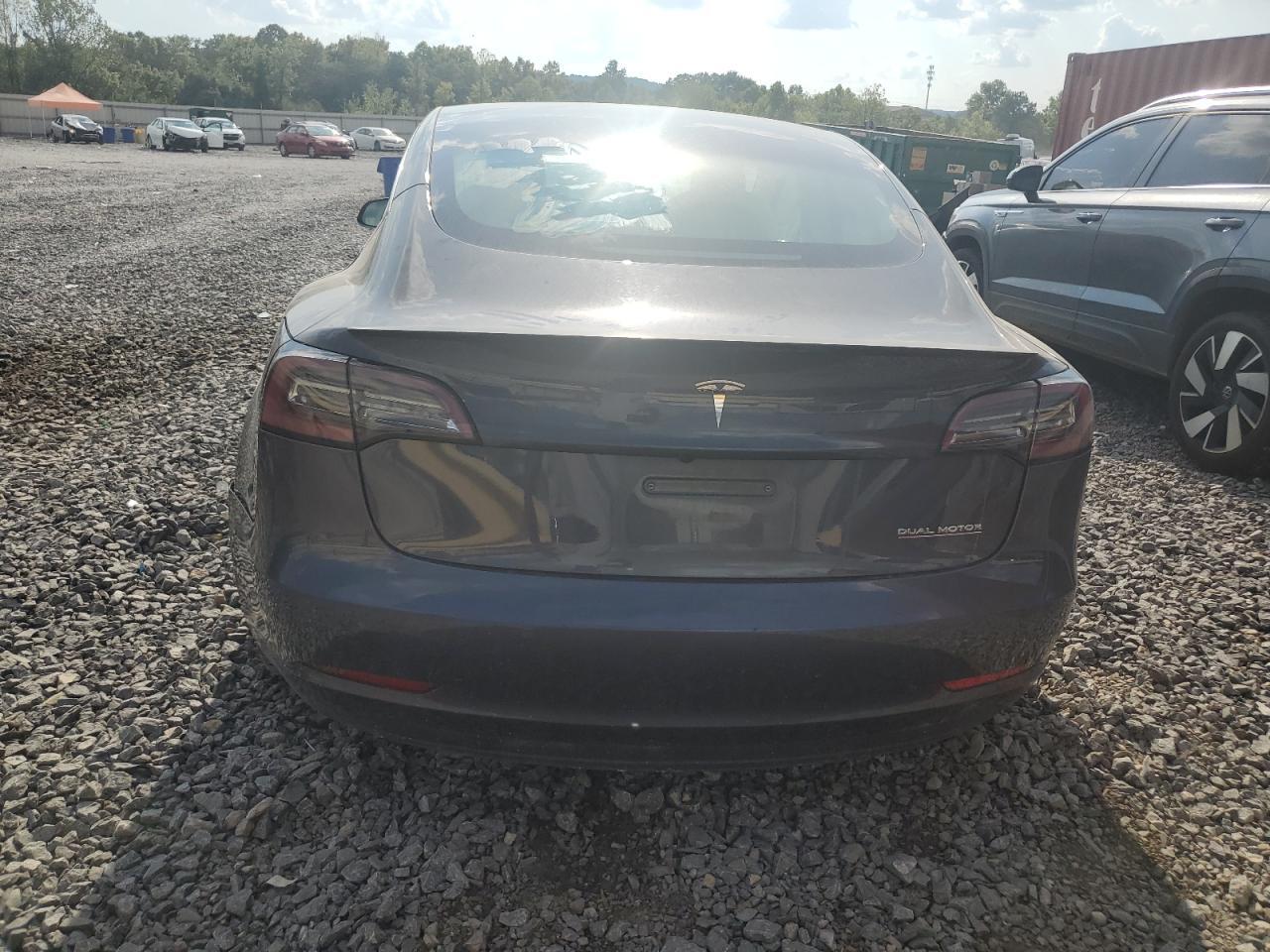 2020 Tesla Model 3 - Фото 6