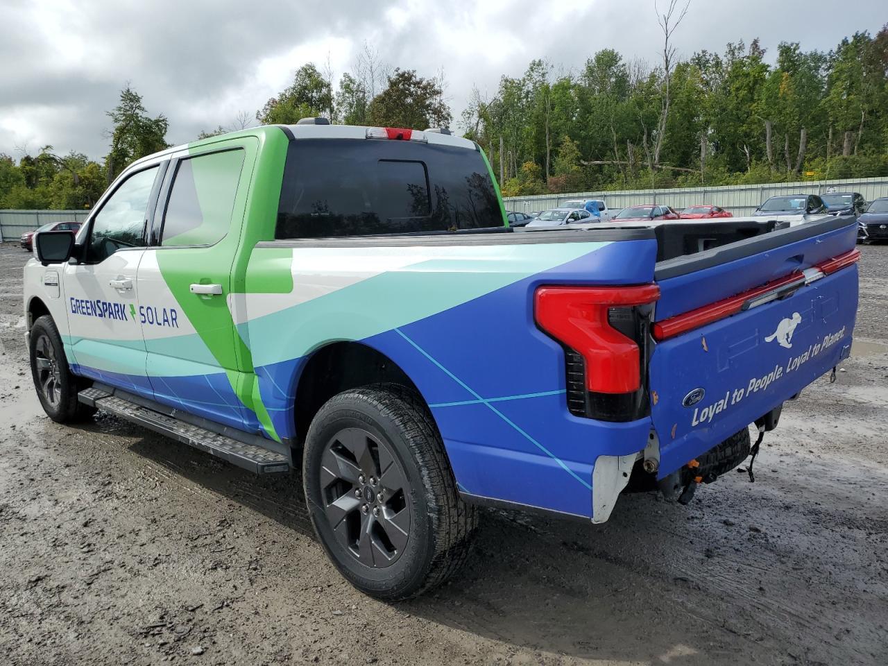 2023 Ford F150 Lightning Pro - Фото 2
