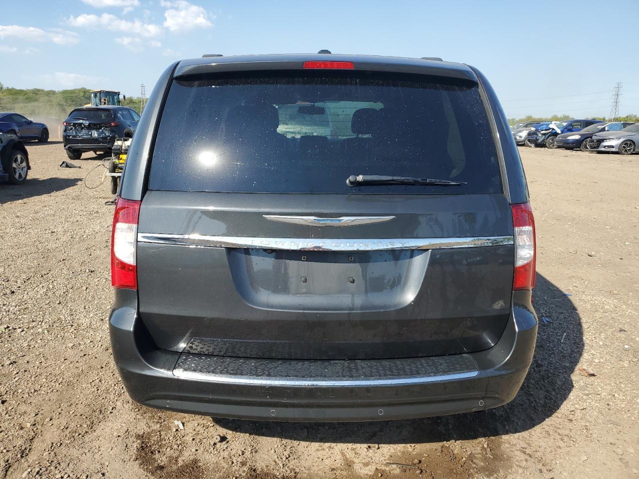 2012 Chrysler Town & Country Touring L - Фото 6