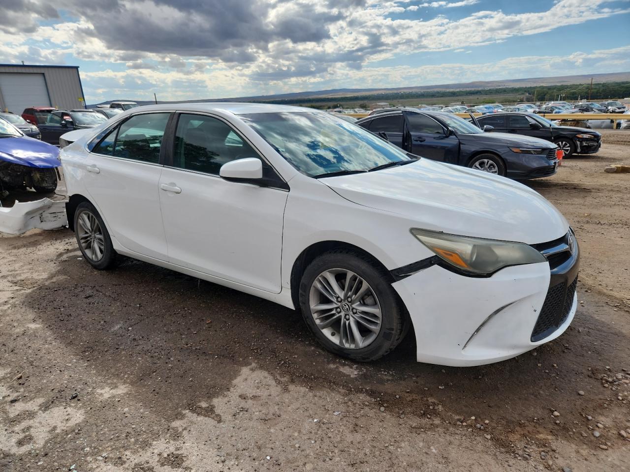 2015 Toyota Camry Le - Image 4