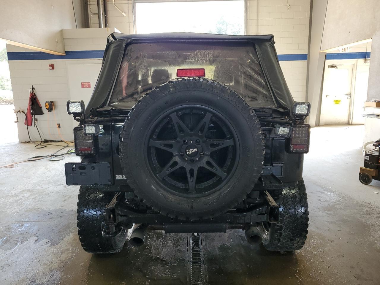 2015 Jeep Wrangler Unlimited Sport - Фото 6