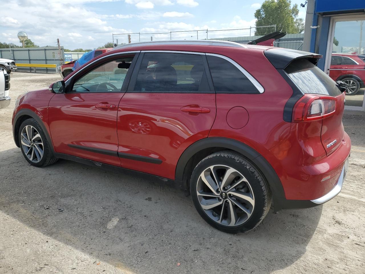 2017 Kia Niro Ex Touring - Image 2