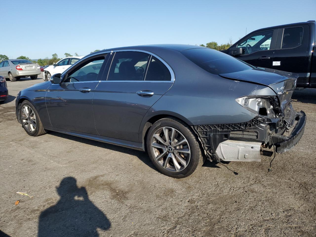 2018 Mercedes-Benz E 400 4Matic - Фото 2