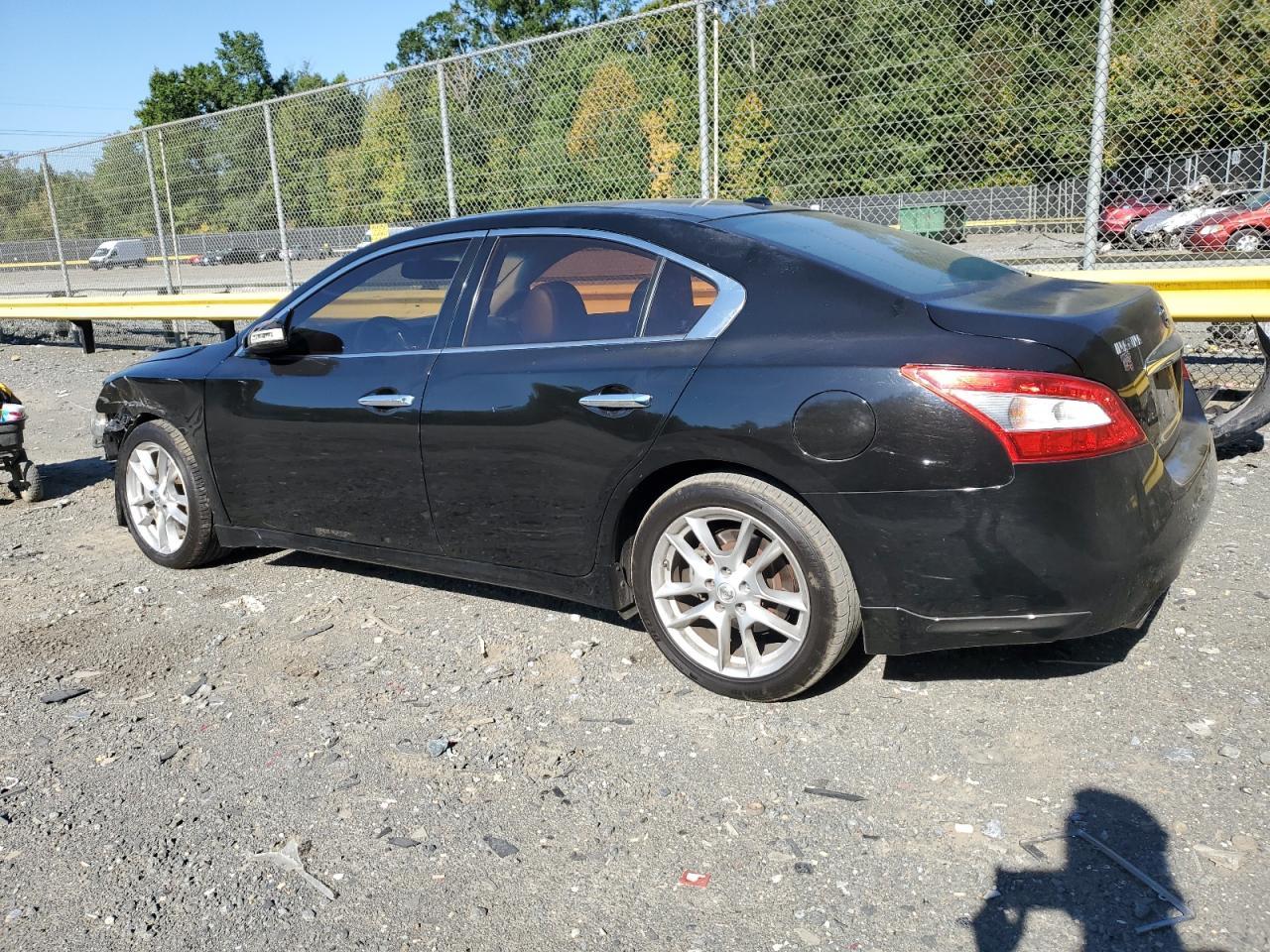 2011 Nissan Maxima S - Фото 2