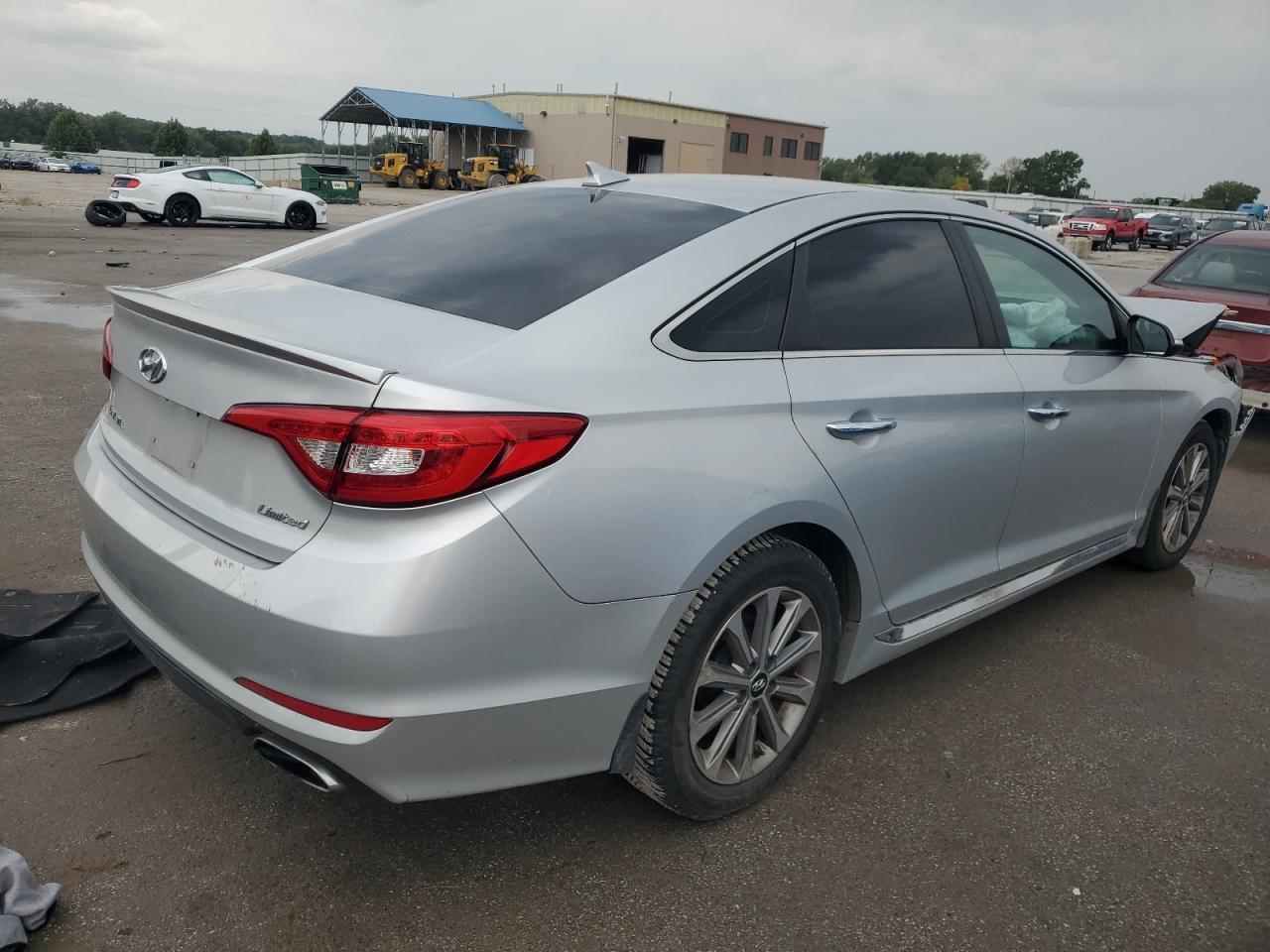 2017 Hyundai Sonata Sport - Image 3