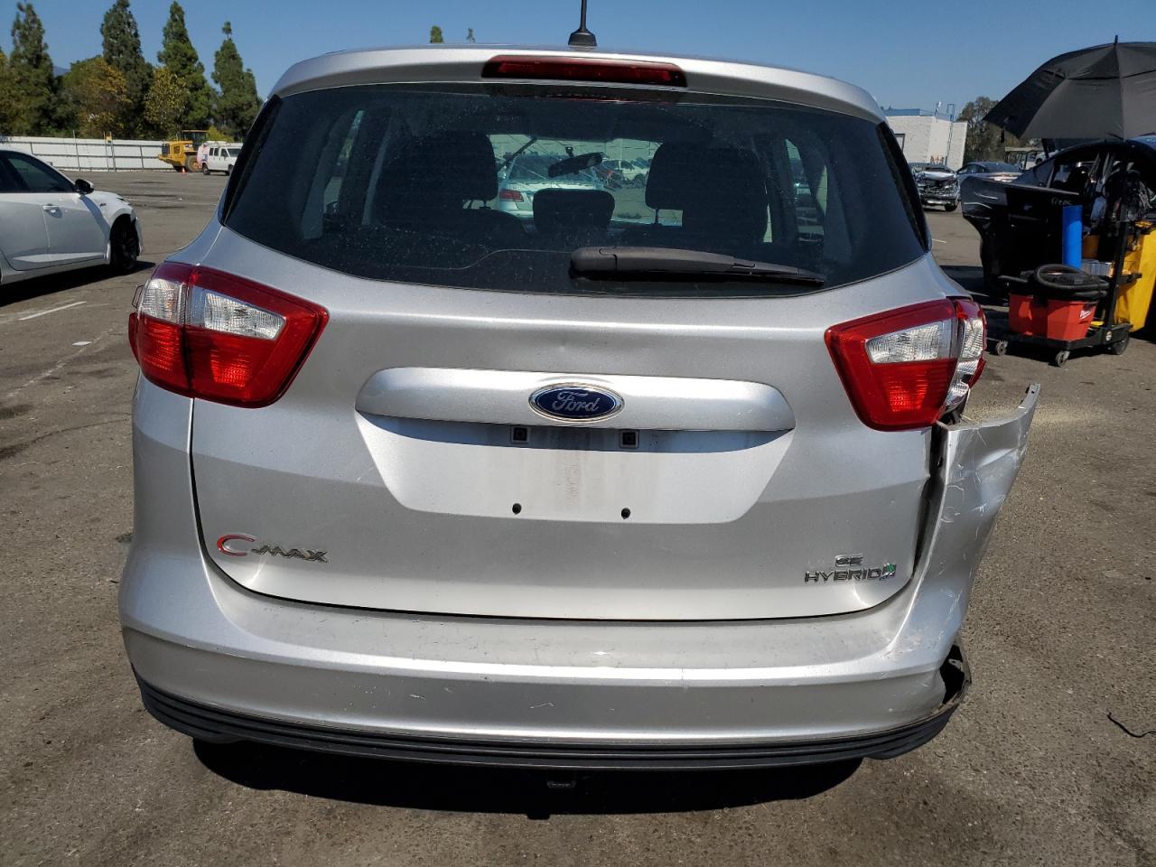 2016 Ford C-Max Se - Фото 6