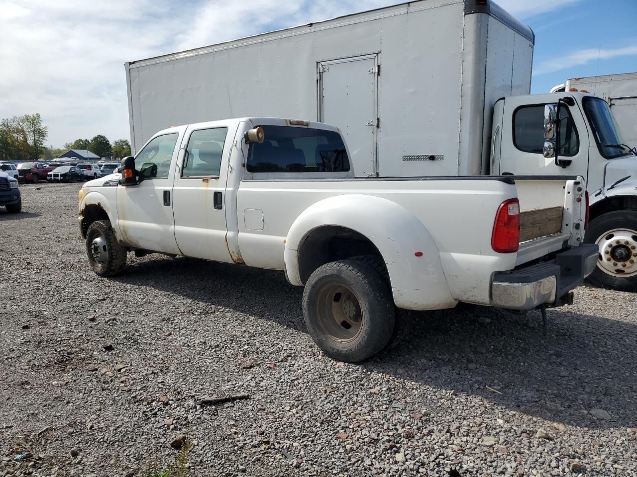 2011 Ford F350 Super Duty - Image 2