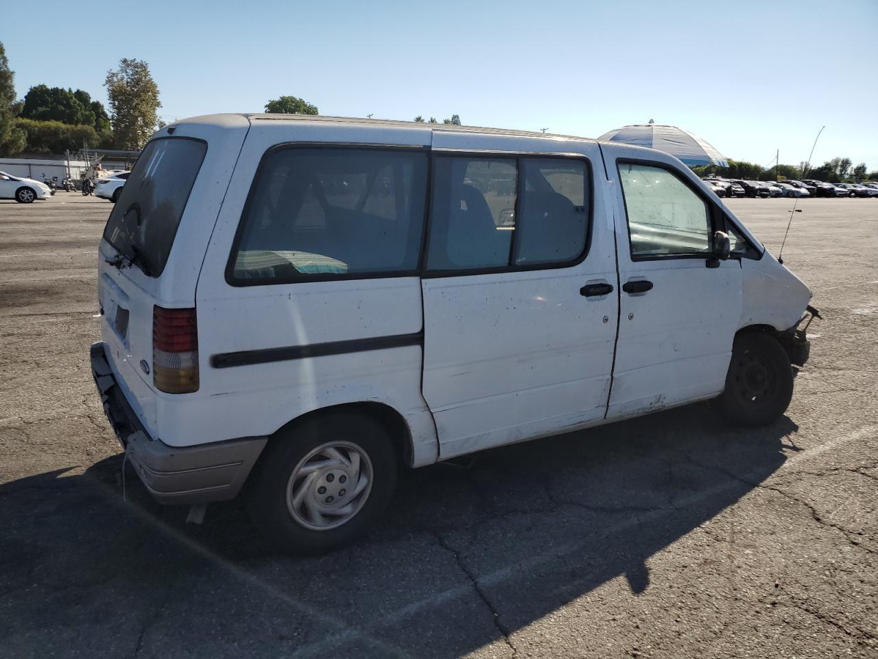 1993 Ford Aerostar - Image 3