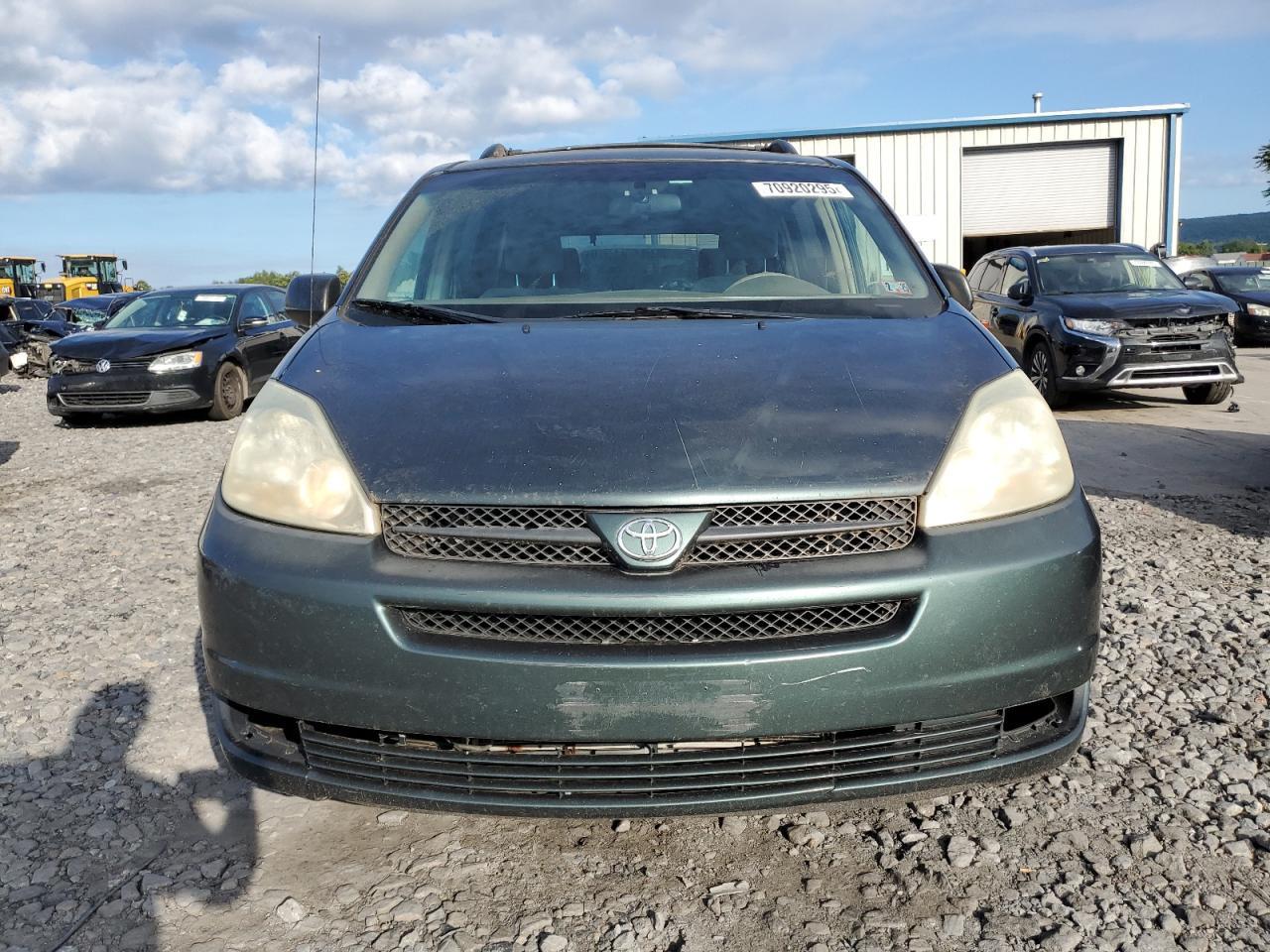 2004 Toyota Sienna - Image 5