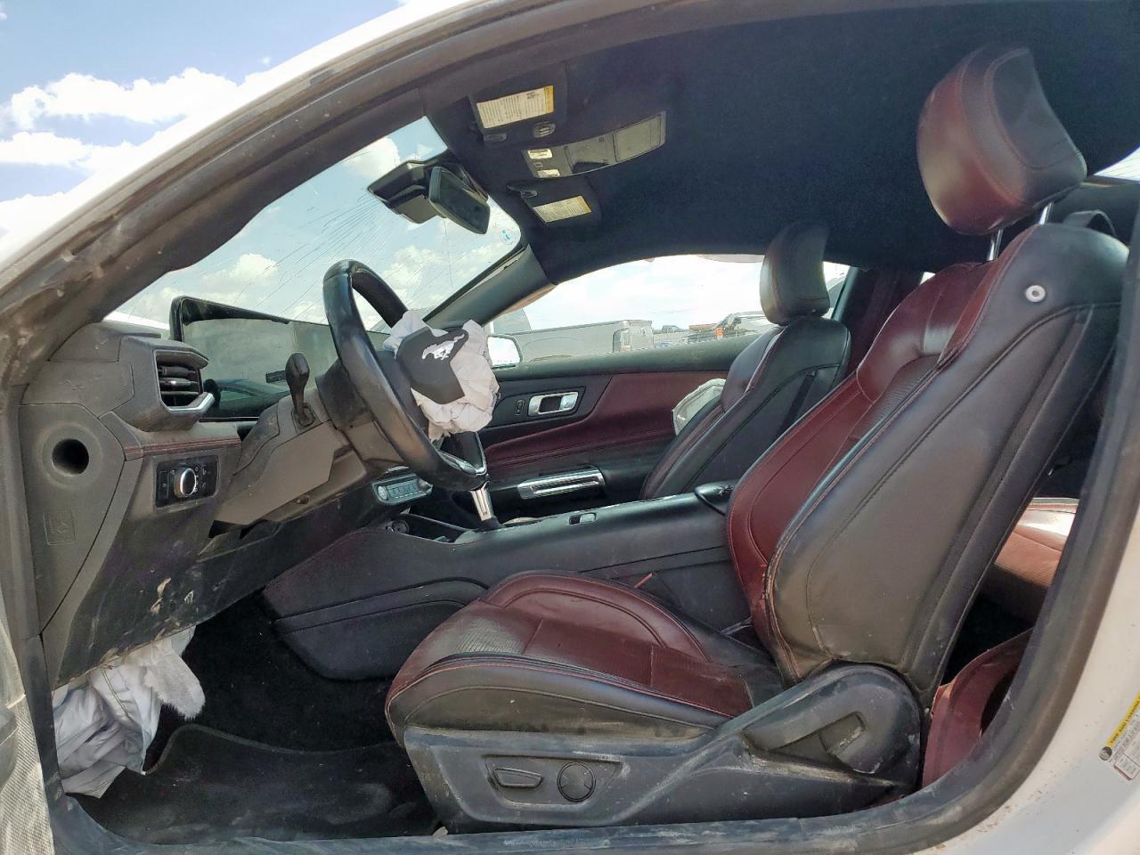 2024 Ford Mustang - Фото 7