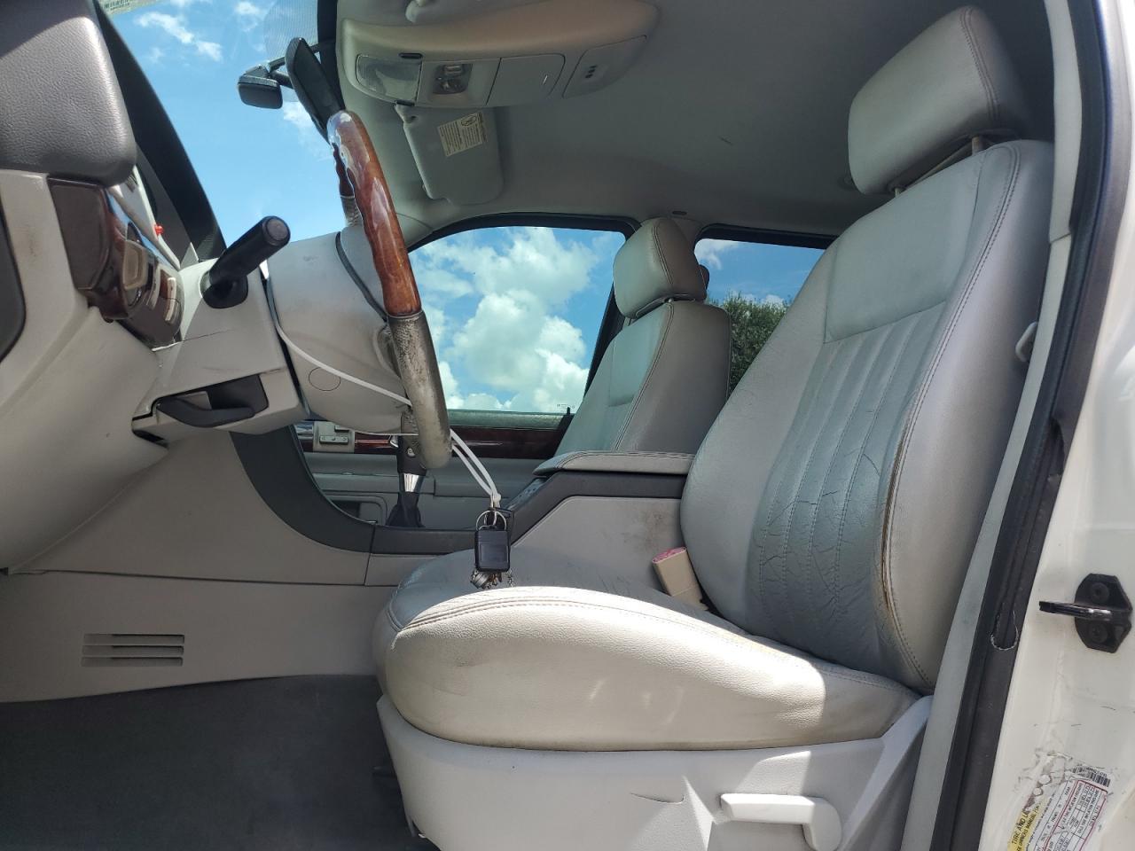 2004 Lincoln Aviator - Фото 7