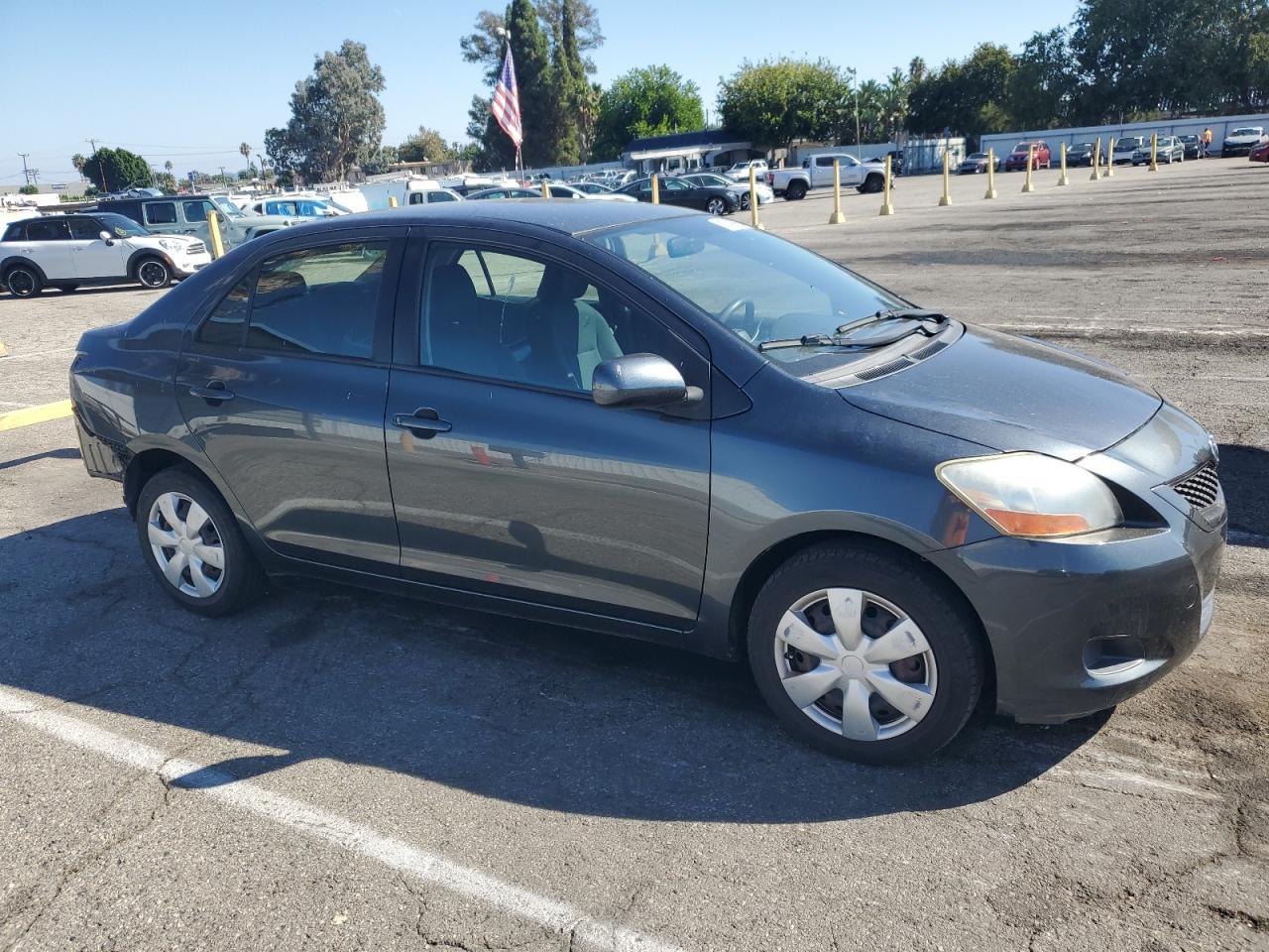 2010 Toyota Yaris - Фото 4