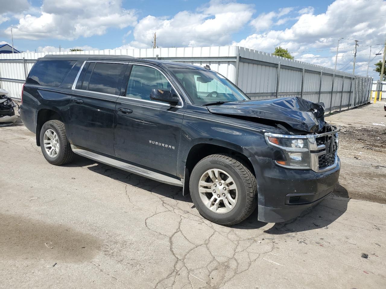 2015 Chevrolet Suburban K1500 Lt - Image 4