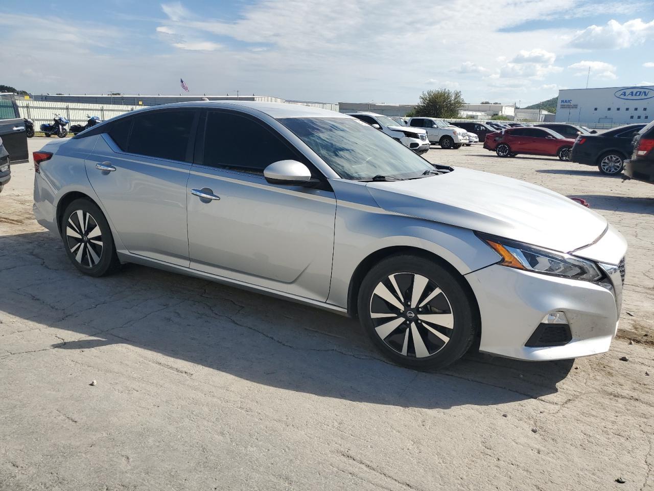 2022 Nissan Altima Sv - Image 4