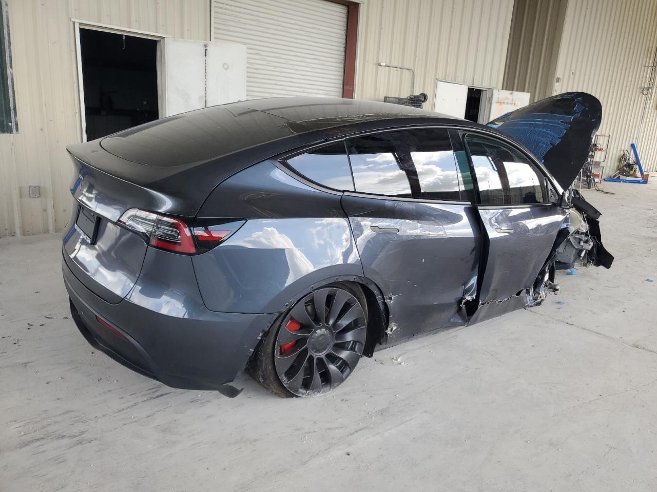 2020 Tesla Model Y - Фото 3