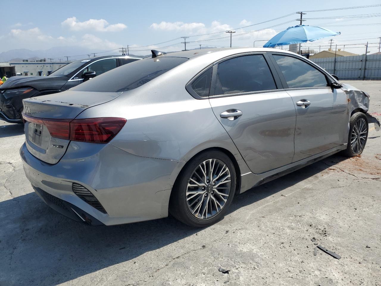2023 Kia Forte Gt Line - Фото 3