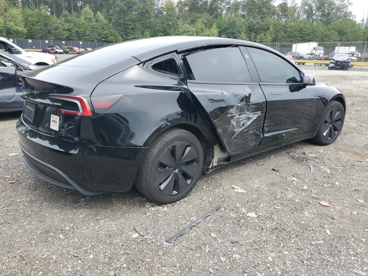 2024 Tesla Model 3 - Фото 3