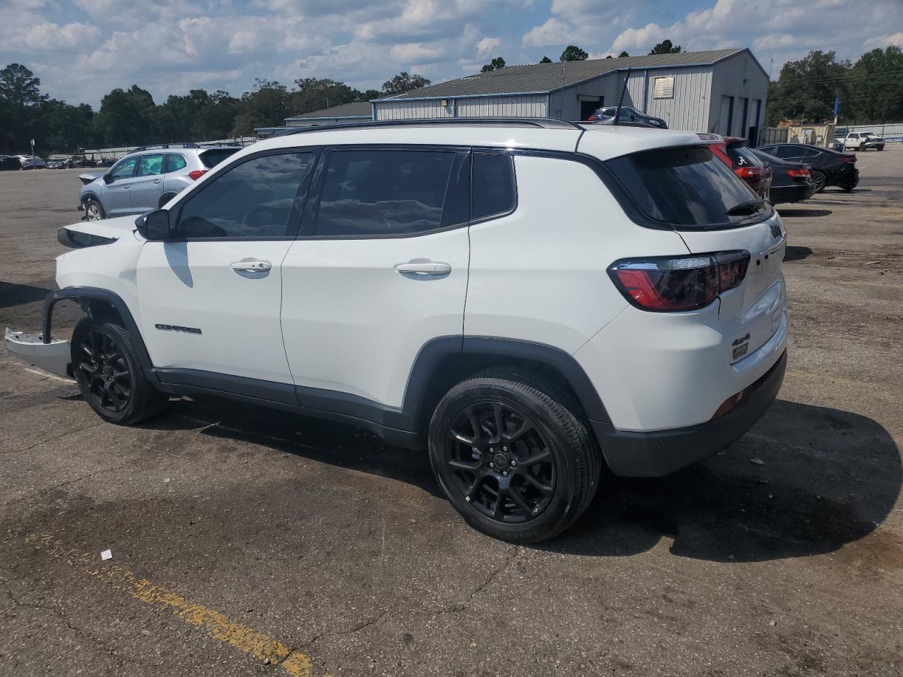 2025 Jeep Compass Latitude - Фото 2