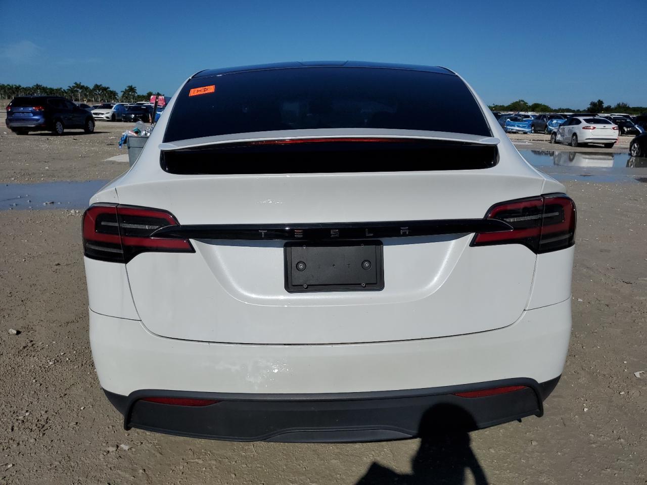 2023 Tesla Model X - Image 6