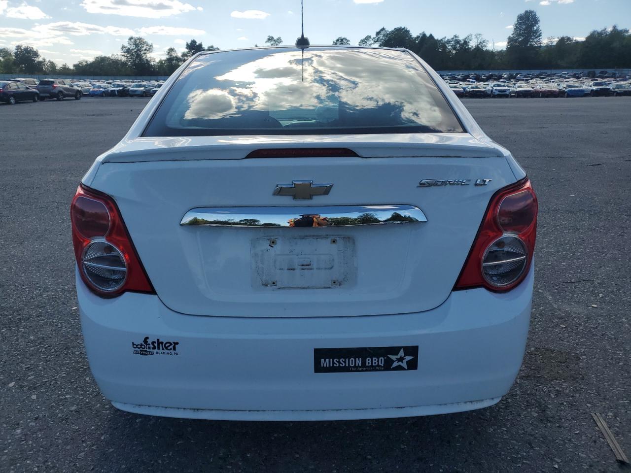 2015 Chevrolet Sonic Lt - Image 6