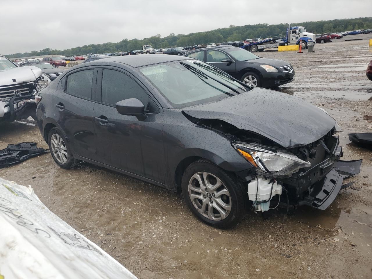 2018 Toyota Yaris Ia - Фото 4